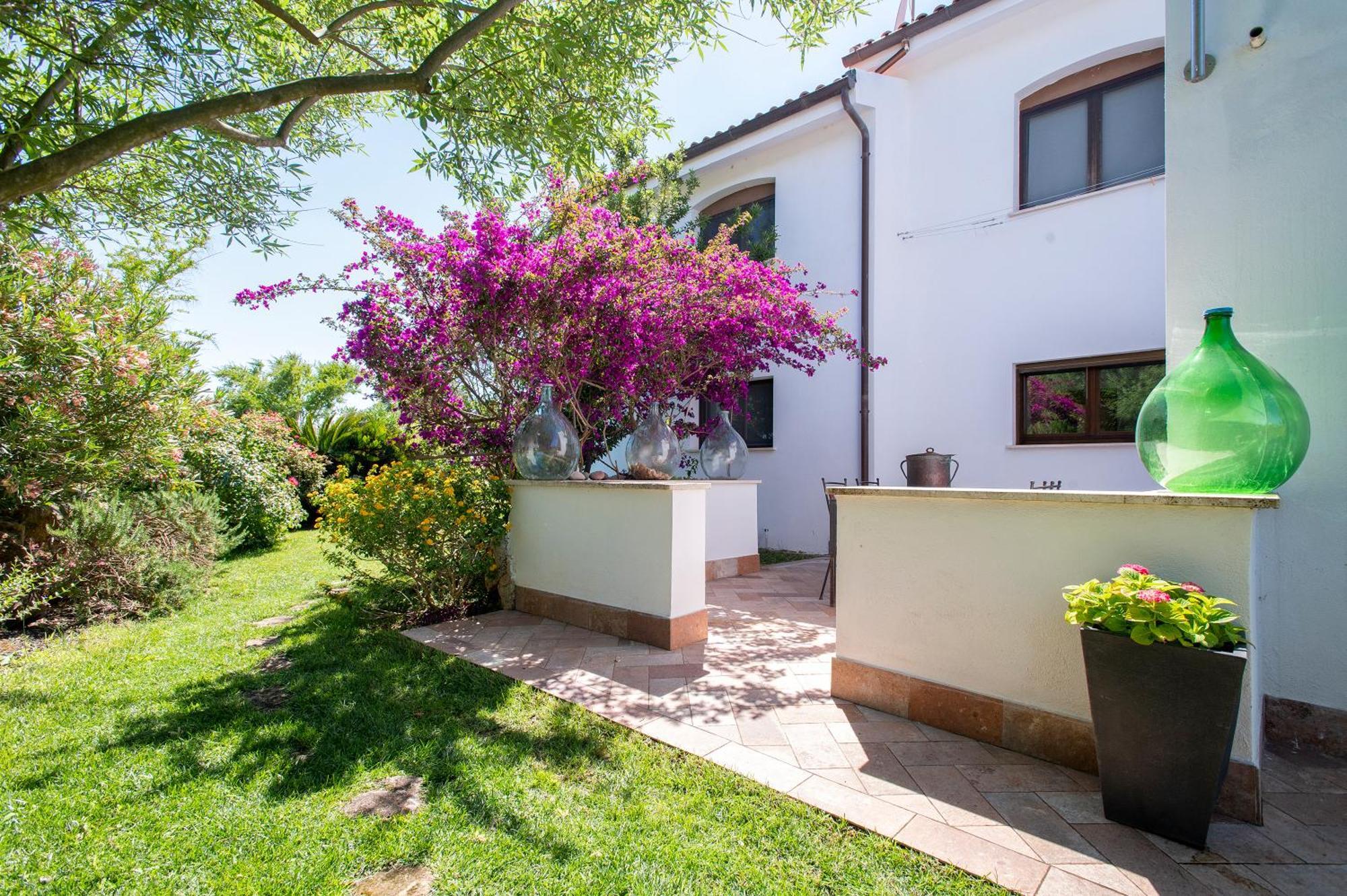 Sardinia Re - Villa Fioretta Flowers Apartments Olmedo Exterior foto
