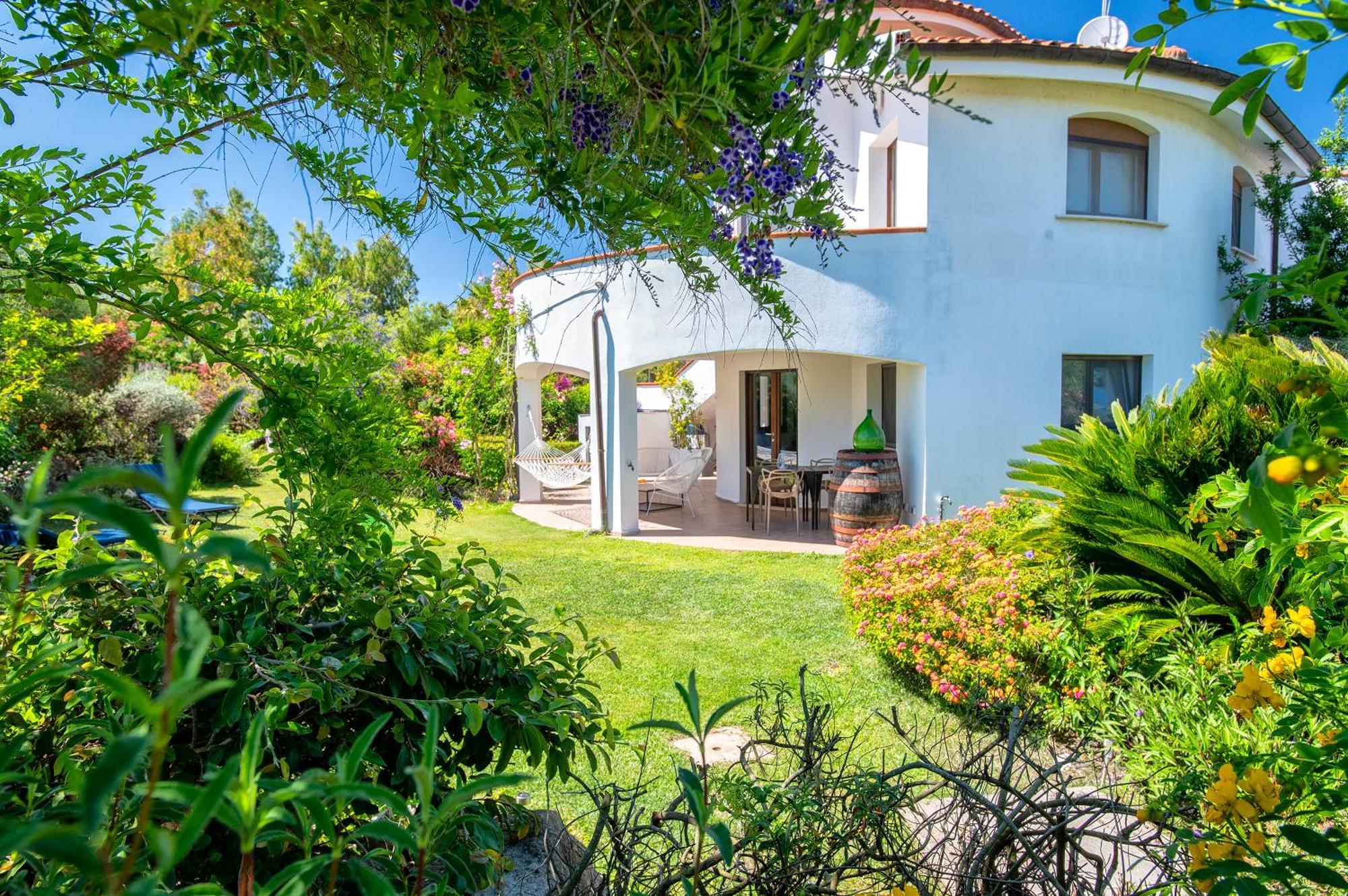 Sardinia Re - Villa Fioretta Flowers Apartments Olmedo Exterior foto